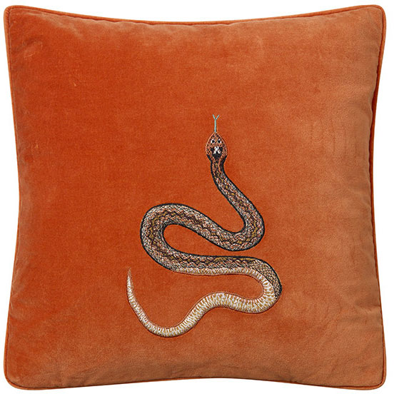 Embroidered Cobra Kuddfodral 50x50 cm, Orange