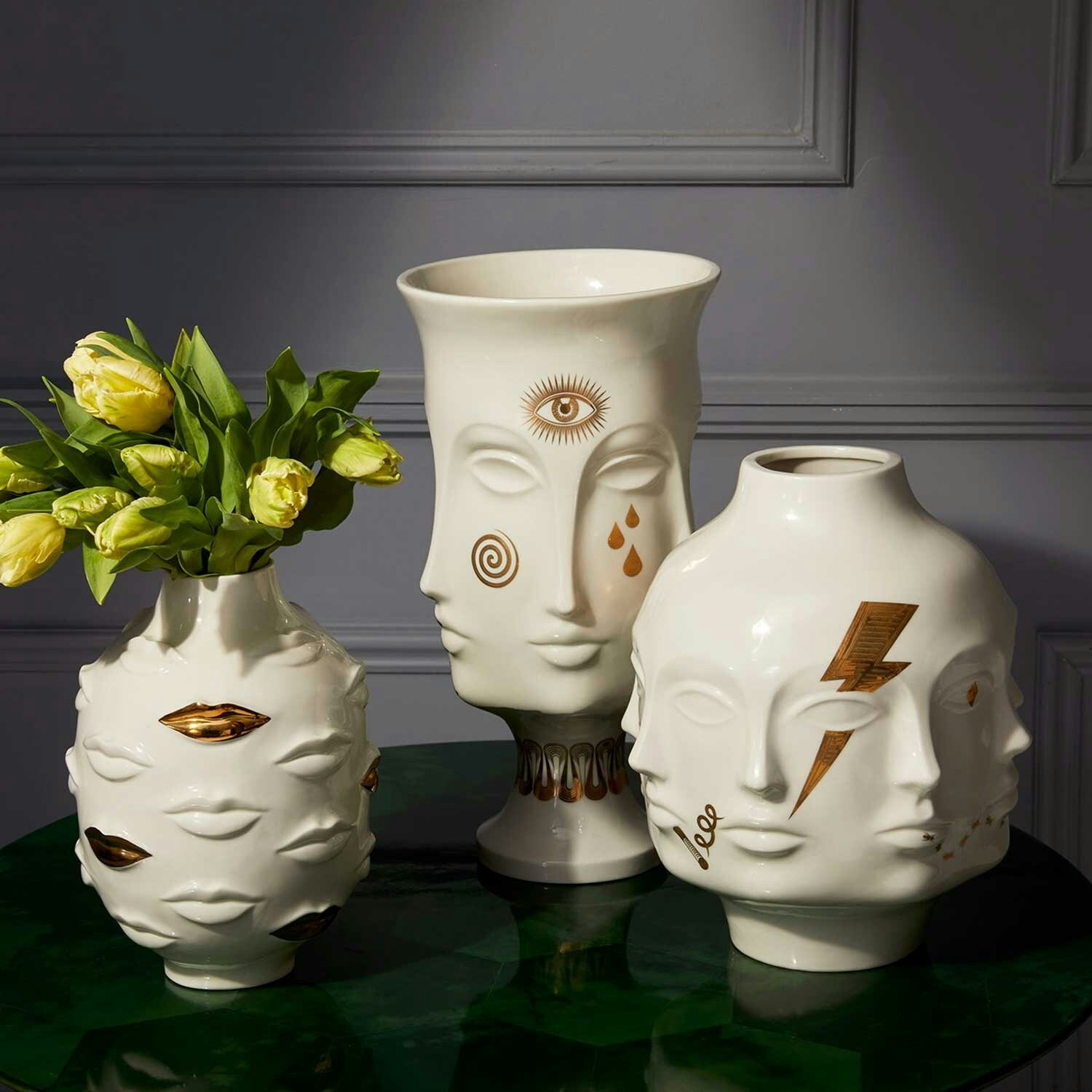 Модные вазы для цветов. Джонатан Адлер керамические вазы. Джонатан Адлер вазы. Джонатан Адлер керамика. Jonathan Adler ваза Dora.